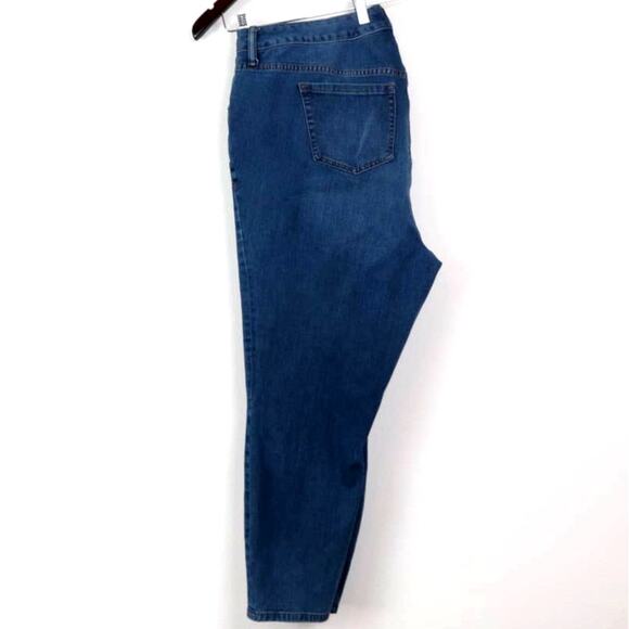 Torrid Size 20R High Rise Curvy Jeans Stretch Denim Medium Blue Wash - Picture 10 of 12